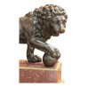 Une paire de bronzes \"Lions Méddicis\" dans le style du XVIII. - Moinat - 青铜器