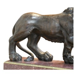 Une paire de bronzes \"Lions Méddicis\" dans le style du XVIII.