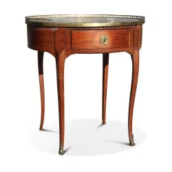 Table bouillotte dans le goût de Jean François Dubrut montée sur chêne, plateau marbre.