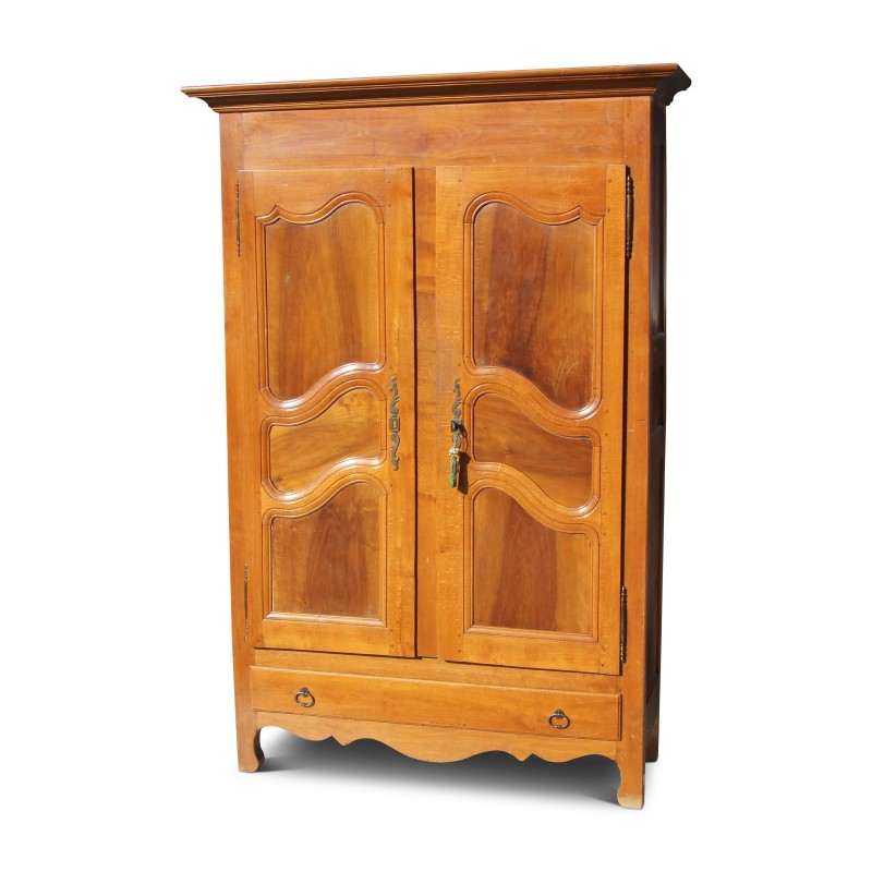 Armoire en noyer richement moulurée à panneau. - Moinat - Schränke Armoire en noyer richement moulurée à panneau. - Moinat - Schränke