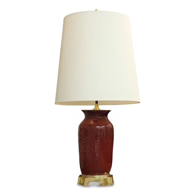 Lampe en porcelaine "sang de boeuf" monochrome. Chine, dynastie Quing - Moinat - Boites, Urnes, Vases