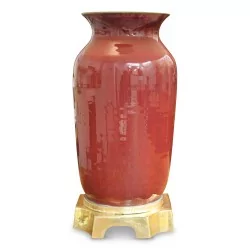 Lampe en porcelaine "sang de boeuf" monochrome. Chine, dynastie Quing