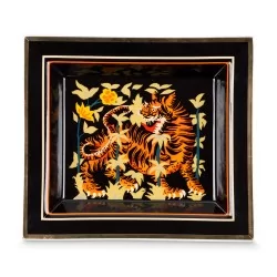 \"Tiger\" porcelain pocket emptier.