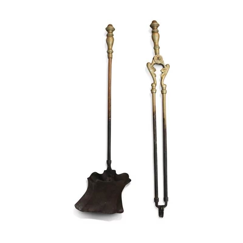 Набор каминных принадлежностей, включая лопатку и щипцы из кованого железа и бронзы. - Moinat - Каминные принадлежности