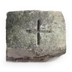 Кантональный межевой камень из известняка.