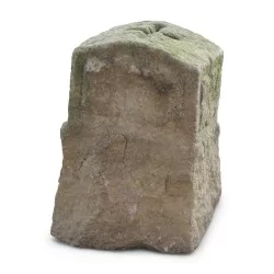 Cantonal boundary stone in limestone (molasse).
