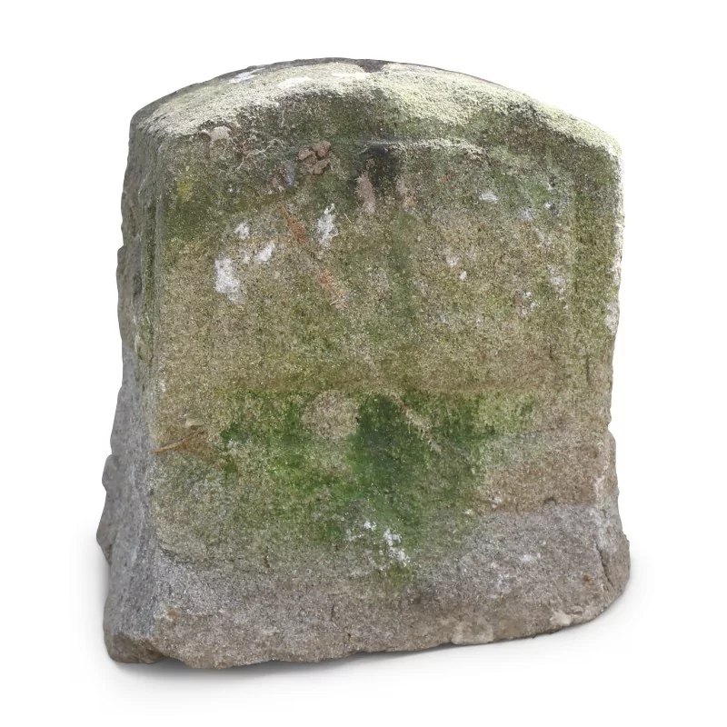 Cantonal boundary stone in limestone. - Moinat - Gates, Iron bracket