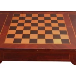 张路易十五风格的 Tric-Trac 玫瑰木镶嵌桌子