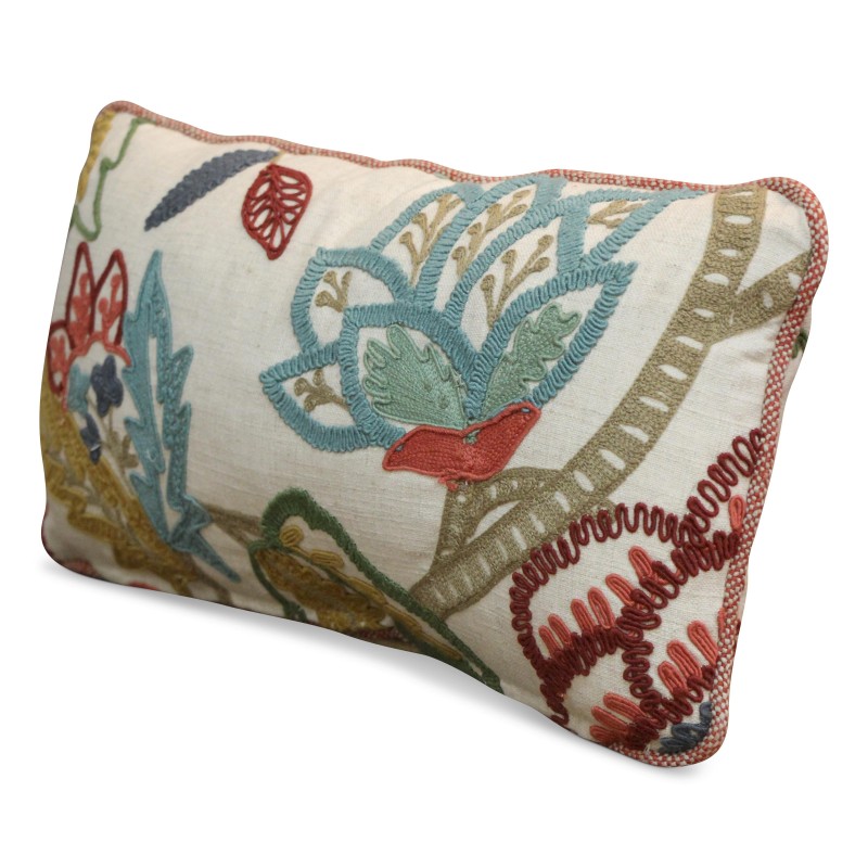 Decorative cushion in cotton, embroidered with wool, with feathers inside. - Moinat - Decorating accessories