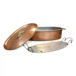 Fischhändler aus verzinntem Kupfer, \"Fisch\"-Dekor aus Messing.